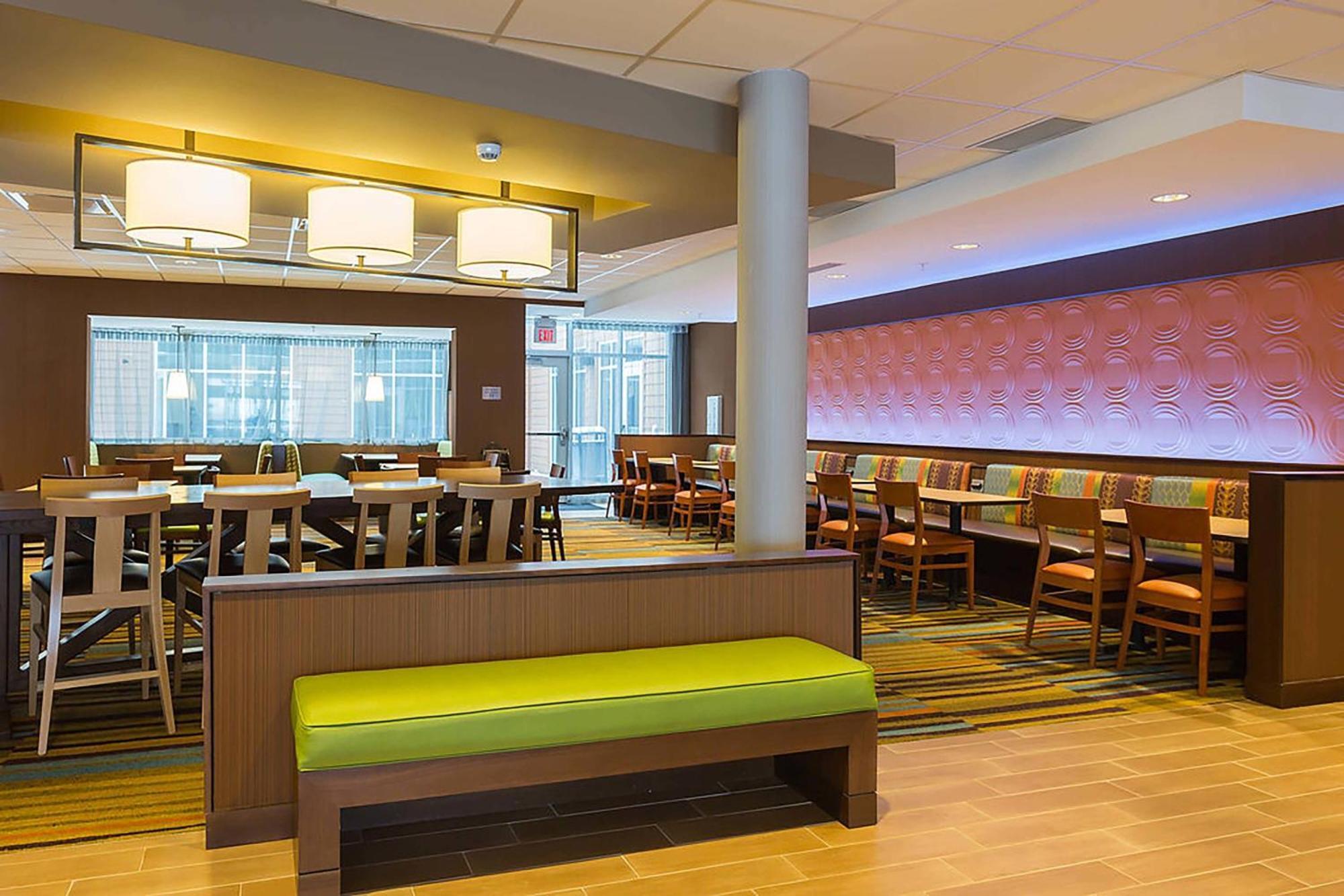 Fairfield Inn & Suites By Marriott Джеймстаун Екстериор снимка