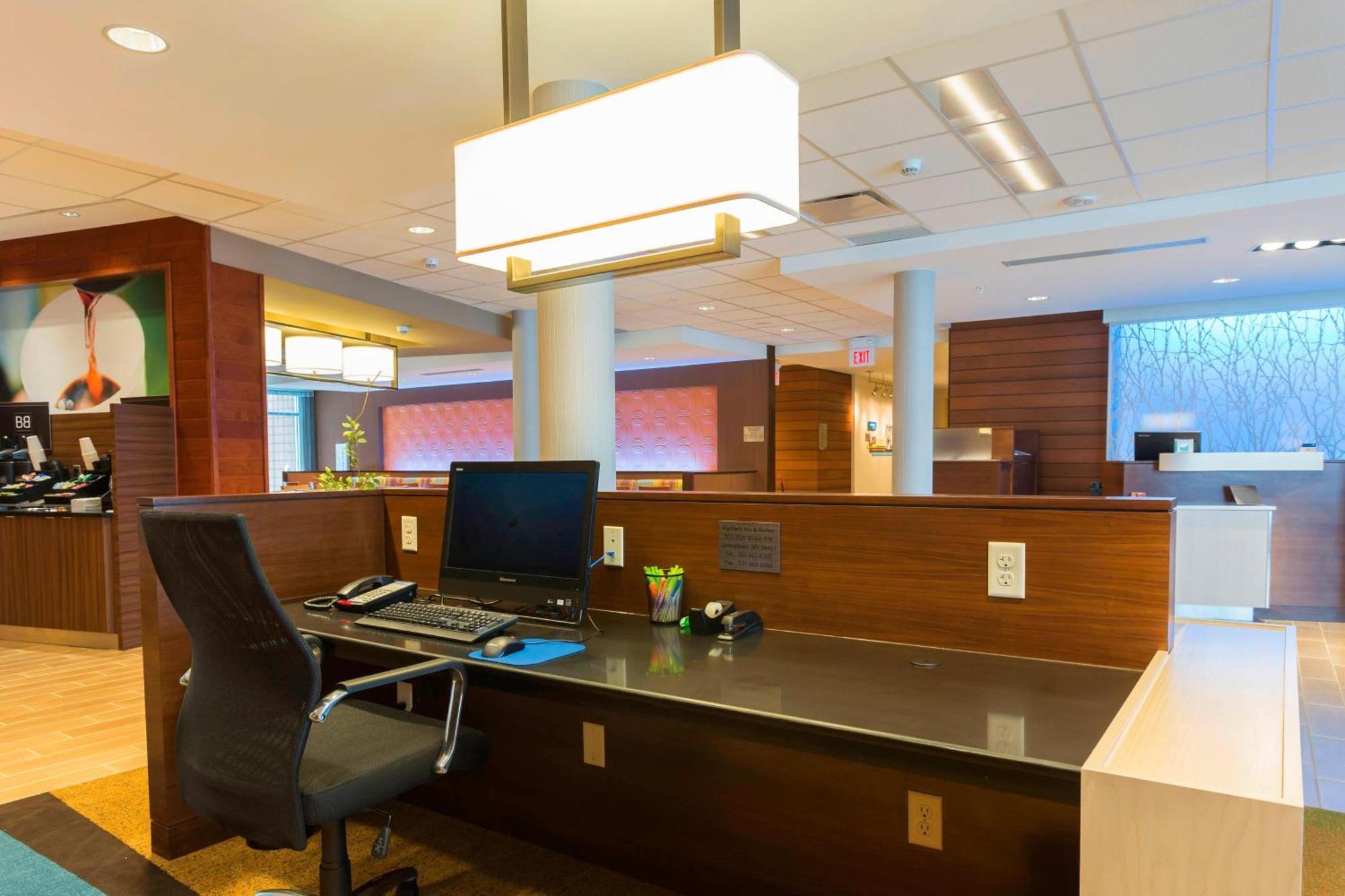 Fairfield Inn & Suites By Marriott Джеймстаун Екстериор снимка