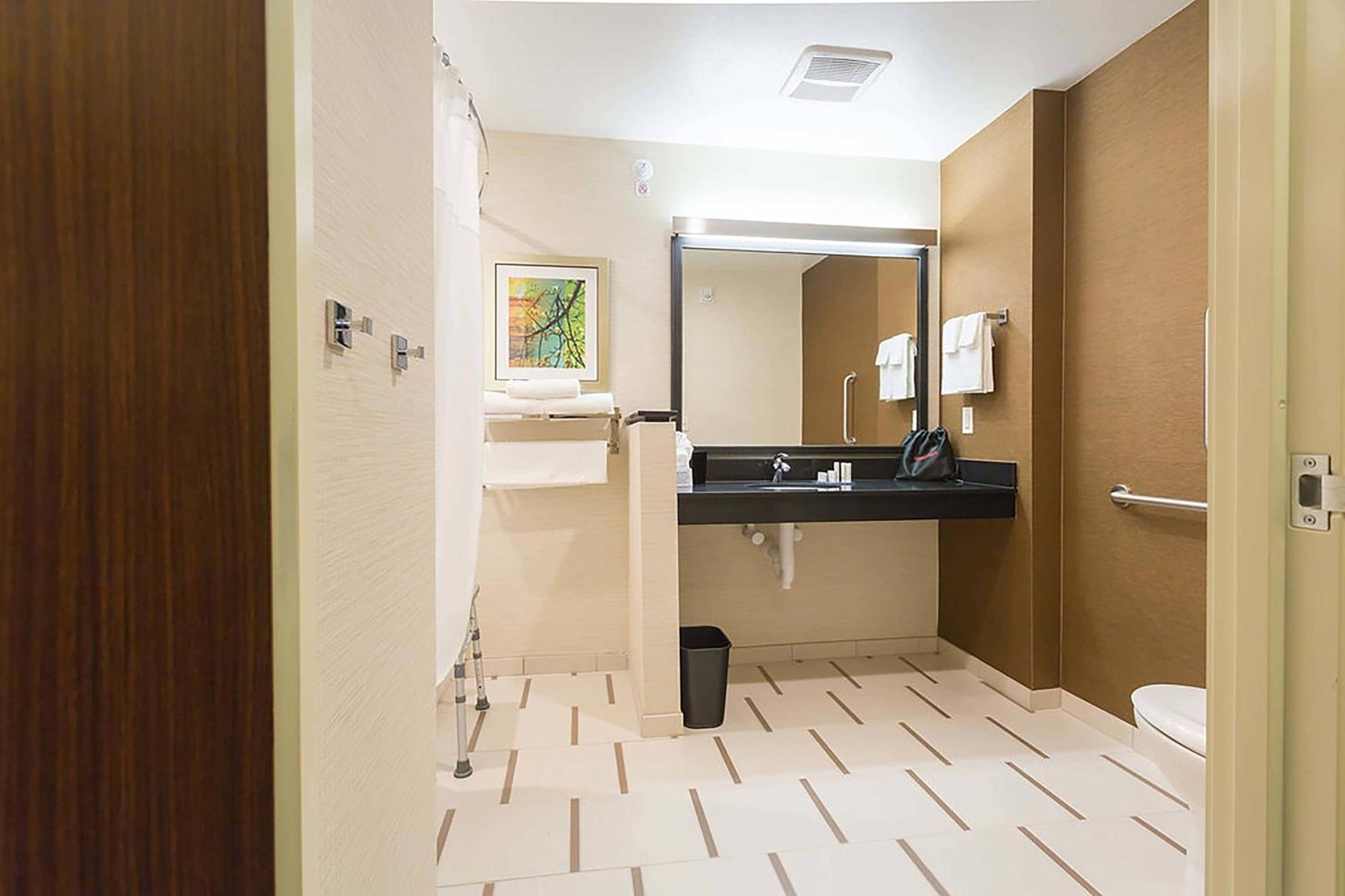 Fairfield Inn & Suites By Marriott Джеймстаун Екстериор снимка