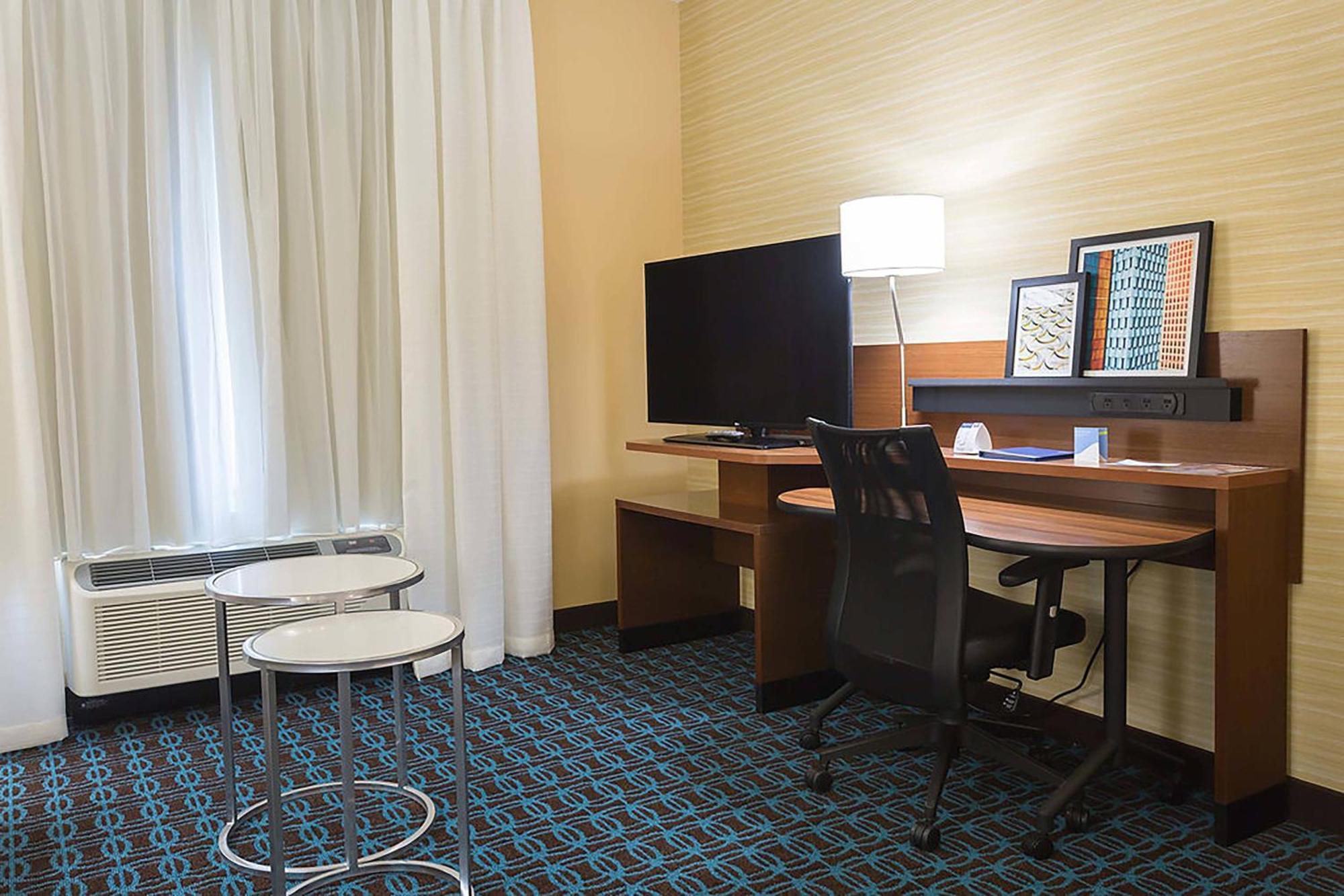 Fairfield Inn & Suites By Marriott Джеймстаун Екстериор снимка