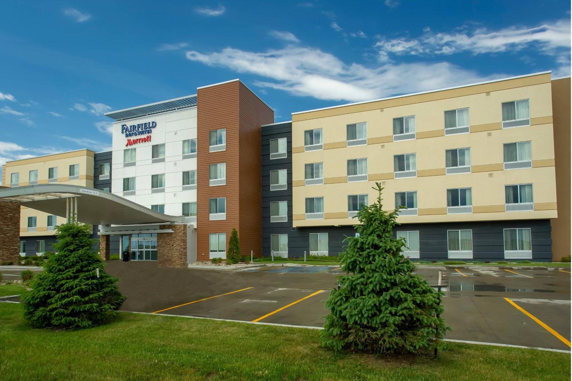 Fairfield Inn & Suites By Marriott Джеймстаун Екстериор снимка