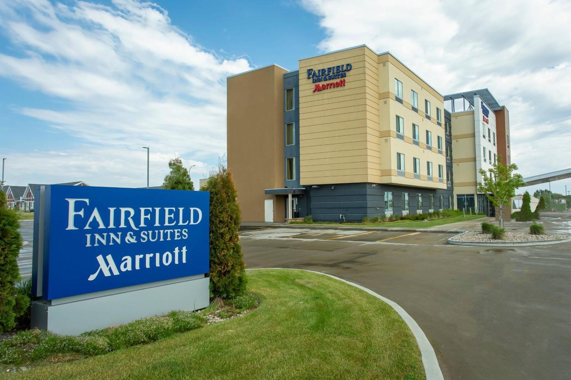 Fairfield Inn & Suites By Marriott Джеймстаун Екстериор снимка